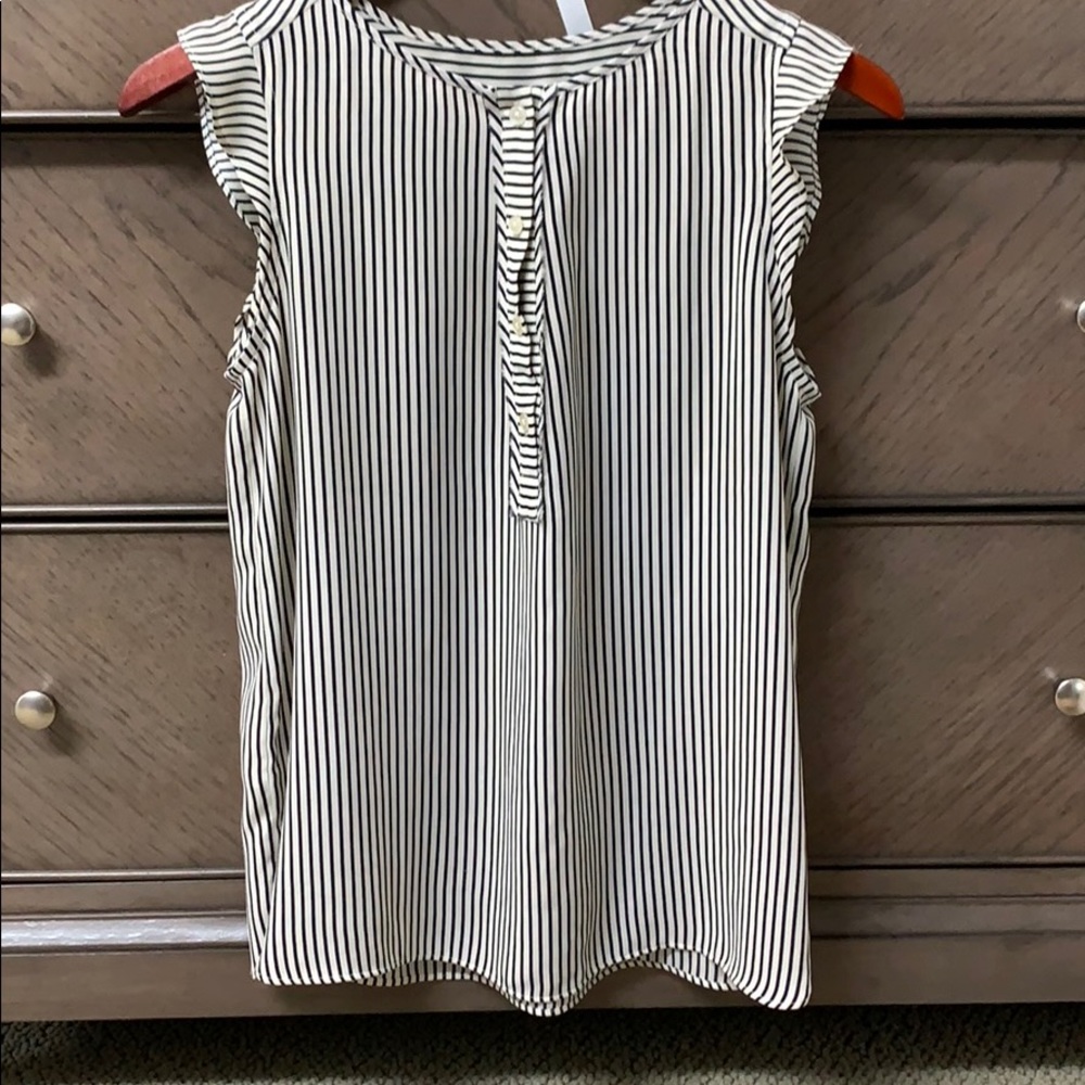 Stripes ruffle Henley sleeves top